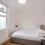 Feriehus The Granville 4 Bedroom House Sleeps 7