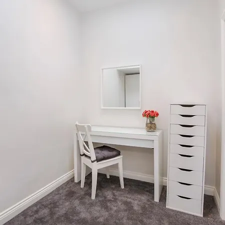 The Granville 4 Bedroom House Sleeps 8 * York