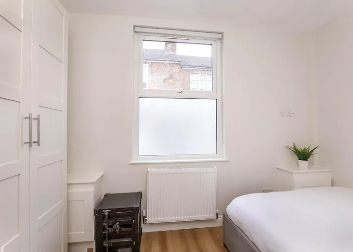 The Granville 4 Bedroom House Sleeps 7 * York