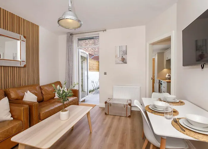 The Granville 4 Bedroom House Sleeps 7