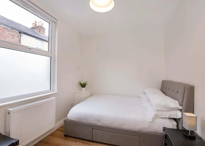 Hébergement de vacances The Granville 4 Bedroom House Sleeps 7